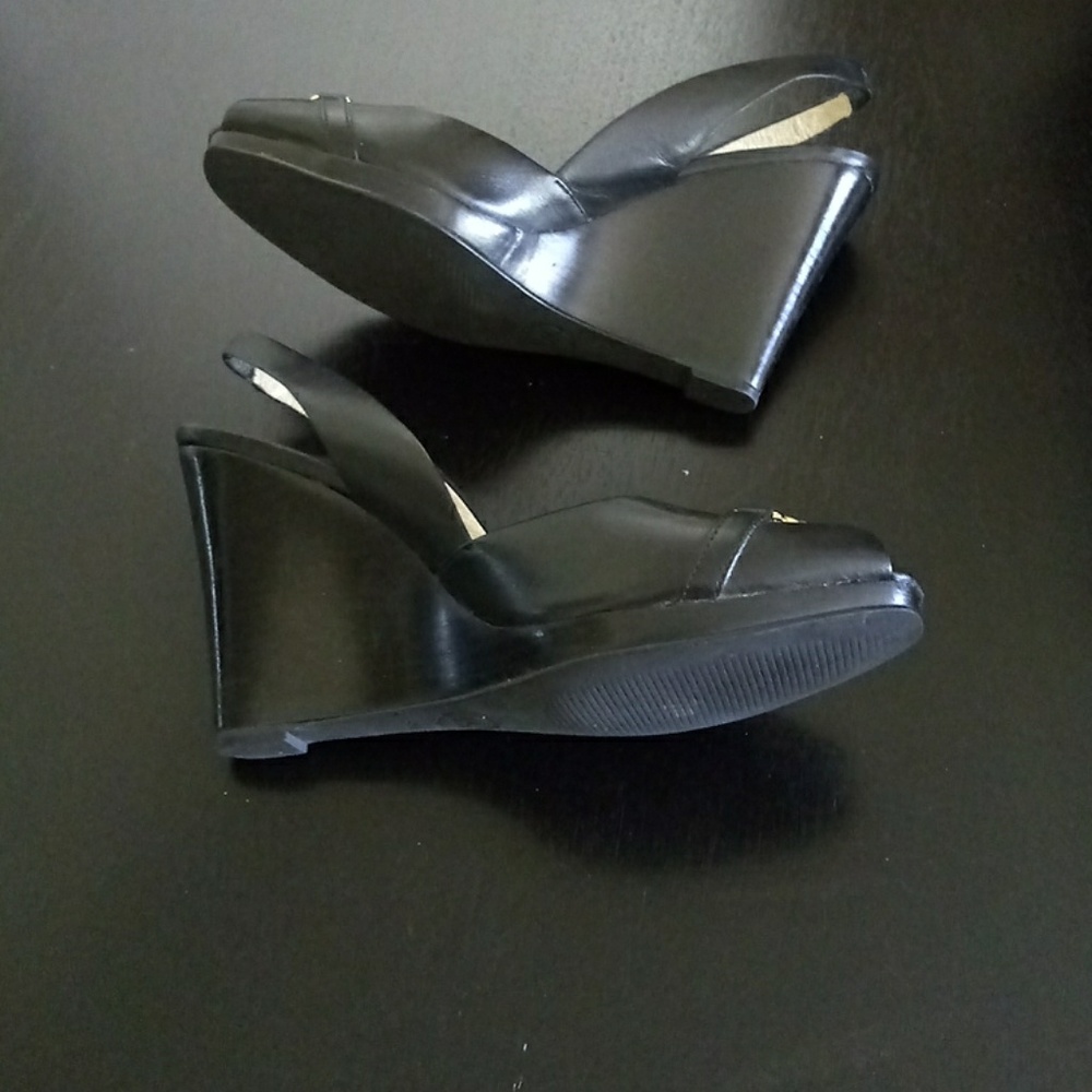 Shoes - Picture 3 of 4